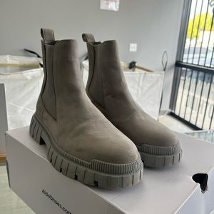 MEN ALDO BOOTS SIZE 9.5